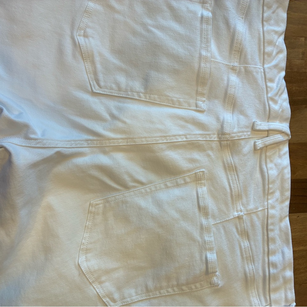 Good American White Straight Jeans - Picture 9 of 12